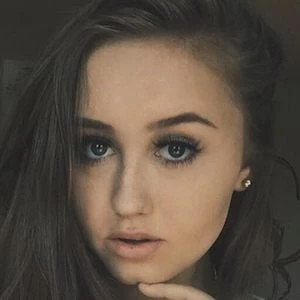 Hannah Stone Biography