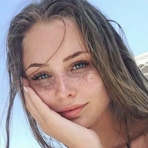 Amanda Strand - Adderess, Bio, Birthdate, Family, Wiki & More