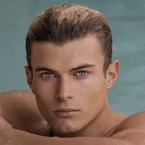 Leonhard Stuke - Family, Bio, Birthday, Family, Income & More