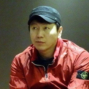 Kim Su-ro Biography