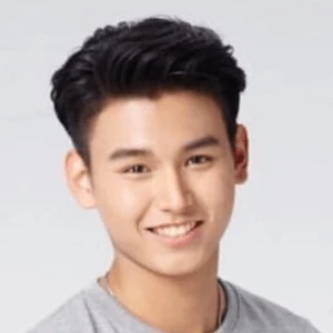 Phachara Suansri Biography