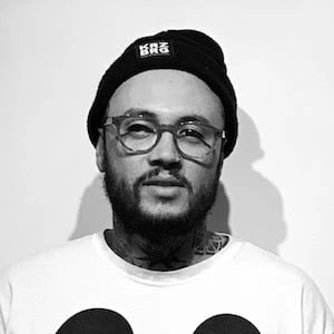 Jaya Suartika - Family, Bio, Birthday, Family, Income & More