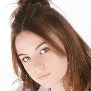 Charlotte Summers - Family, Bio, Birthdate,Age, Networth , Wiki& More