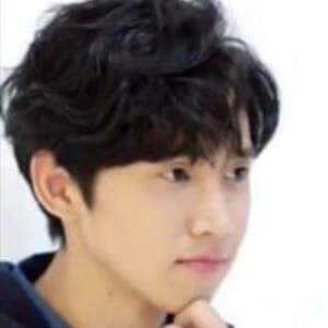 Park Sung-hoon - Age, Wiki, Birthdate, Bio, Networth, Family & More