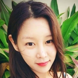 Sungah Son - Age, Bio, Career, Family, Wiki, Networth & More