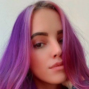 Ashley Mariee Surcombe Biography
