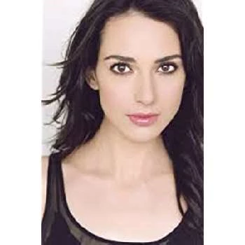 Susannah Hart Jones - Age, Bio, Birthdate, Family, Networth & More