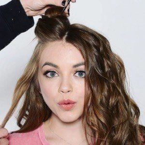 Alexa Sutherland - Date Of Birth, Bio, Birthdate, Parents, Networth & More