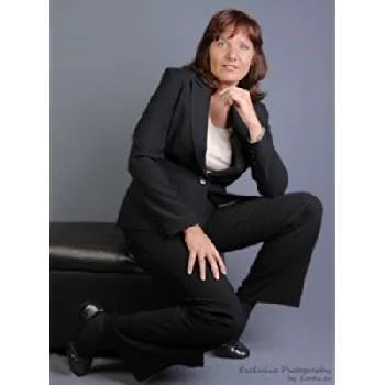 Suzanne Gillies - Age, Bio, Birthdate, Family, Networth & More