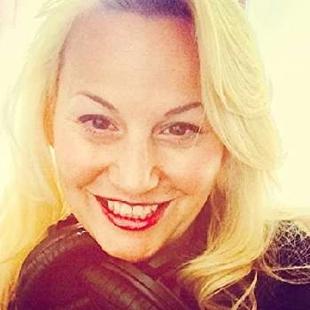 Suzanne Roberts - Age, Bio, Birthdate, Family, Networth & More