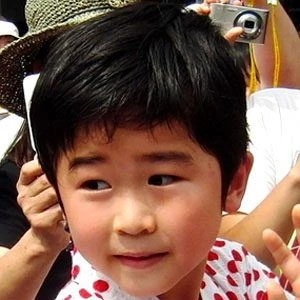 Fuku Suzuki - Income, Birthday, Family, Bio, Networth & More