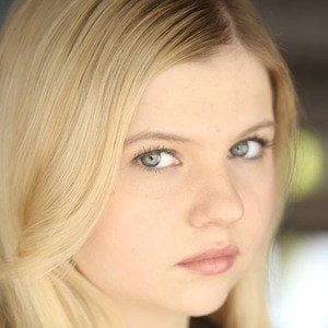 Hannah Swain - Income, Birthday, Family, Bio, Networth & More