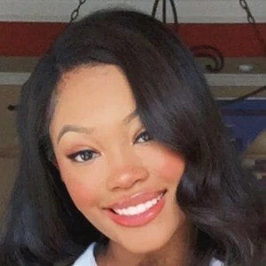 Mona Swain - Age, Bio, Birthdate, Family, Networth & More