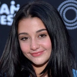 Issie Swickle - Age, Bio, Birthdate, Family, Networth & More