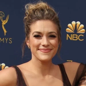 Mia Swier Biography