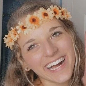 Sydney Herz - Networth, Bio, Wiki, Family, Birthday, Networth & More