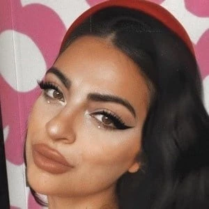 Newsha Syeh Biography