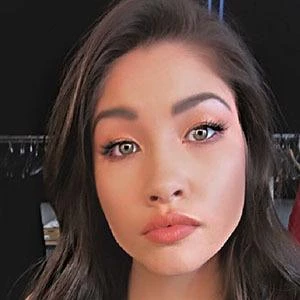 Zaklina ta Dinh Biography