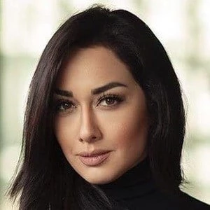 Sadaf Taherian Biography