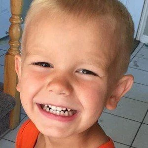 Az Tannerites - Family, Bio, Birthday, Family, Income & More