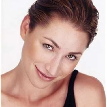 Tara Stiles - Biography, Birthdate, Family, Networth & More