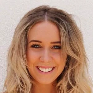 Tarah Elizabeth - Networth, Bio,Birthdate, Family, Wiki & More