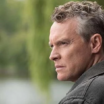 Tate Donovan - Bio, Networth, Family, Age, Birthdate & More