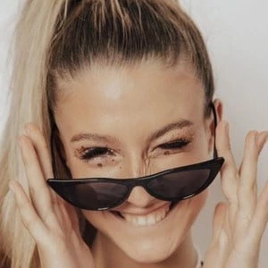 Mariana Taurozzi - Age, Bio, Birthdate, Family, Networth & More