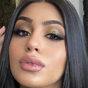 Jessica Tawil - Family, Bio, Birthday, Family, Income & More