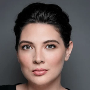 Taylor Jenkins Reid - Networth, Bio, Birthdate, Age, Family & More