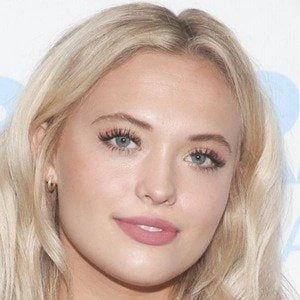 Lauren Taylor Biography