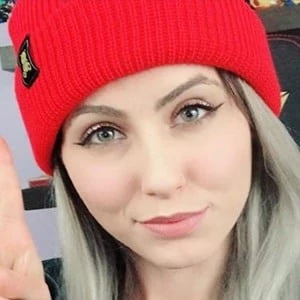 Nicki Taylor Biography