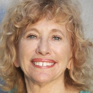 Vera Taylor - Family, Bio, Birthday, Family, Income & More