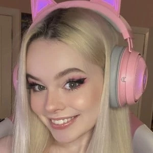teeteetoni03 Biography