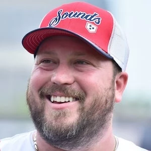 Mitchell Tenpenny Biography