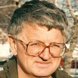 Steve Tesich - Height, Bio, Wiki, Family, Birthplace, Networth & More