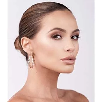 Tess Annique - Wiki, Bio, Networth, Birthdate, Family & More