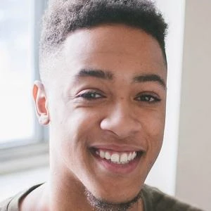 ThatdudeMCFLY - Age, Height, Birthdate, Bio, Family, Networth & More