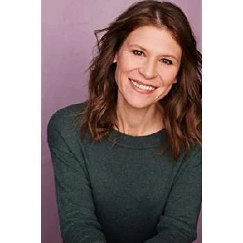 Thea Lux - Age, Bio, Birthdate, Family, Networth & More