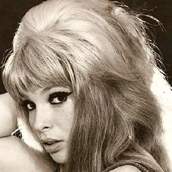 Thelma Tixou - Family, Bio, Birthday, Family, Income & More