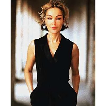 Thesy Surface - Age, Bio, Birthdate, Family, Networth & More