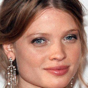 Melanie Thierry Biography