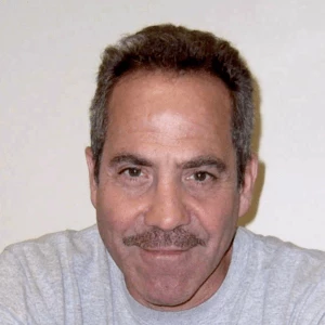Larry Thomas Biography