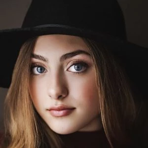 Taylor Thorne Biography