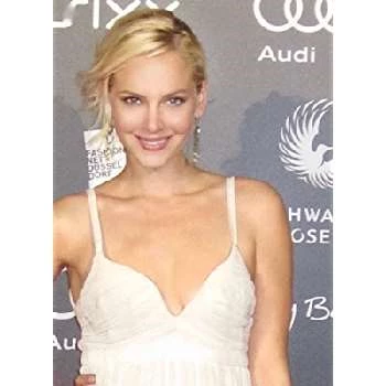 Tiana Pongs - Wiki, Bio, Birthdate, Networth, Family & More