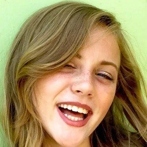 Tilly Bee - Age, Height, Birthdate, Family, Wiki & More