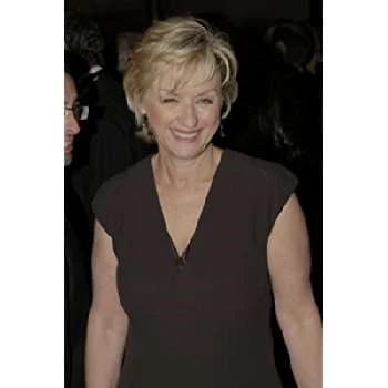 Tina Brown - Age, Height, Birthdate, Family, Wiki & More