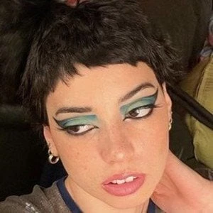 Alli Vera - Age, Bio, Birthdate, Family, Networth & More