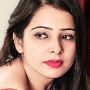Surabhi Tiwari - Networth, Bio, Wiki, Family, Birthday, Networth & More