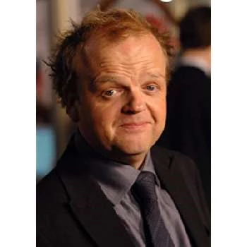 Toby Jones Biography
